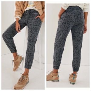 Cloth & Stone X Anthropologie Everyday Jogger Size Medium Leopard Carbon Gray